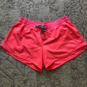 Women’s Lululemon Hotty Hot Short Long 4” Size 12